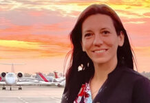 Adorni cada vez más complicado: amenazas a la secretaria del piloto, el intento de negar el viaje y el envío de dinero con un motoquero a una clínica