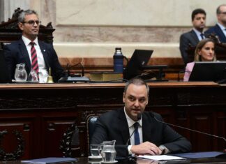 El Informe de Gestión de Manuel Adorni en el Congreso: Claves de un Debate Tenso