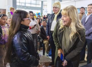 Rossana Chahla distribuyó Ecolentes a 477 vecinos