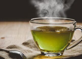 Salud advierte sobre consumo de té de ruda tradicional