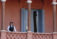 Gobierno de Milei supera récord de renuncias con 274 funcionarios