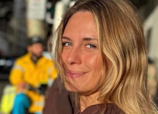 De Tucumán a Australia, sin escalas: Agostina Ferroni, la joven que colgó el título de Psicología para sanar a través de la poesía