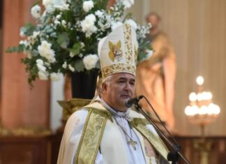 Arzobispo Sánchez: «La angustia y desesperación de la gente se profundiza» Monseñor Carlos Sánchez, arzobispo de Tucumán, hablando en una entrevista.
