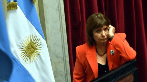 Bullrich tomó distancia de Milei: “Cruzó un límite” con los periodistas Bullrich tomó distancia de Milei: “Cruzó un límite” con los periodistas